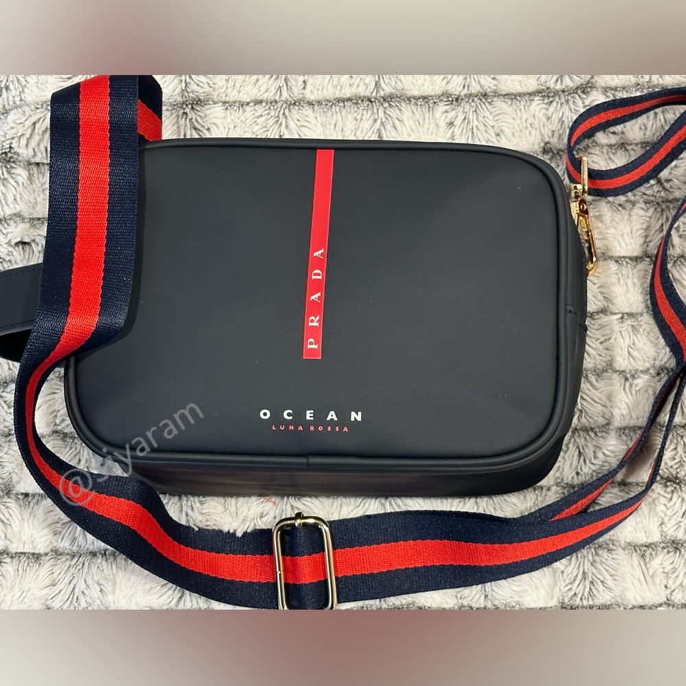 Prada - Picture 2 of 8